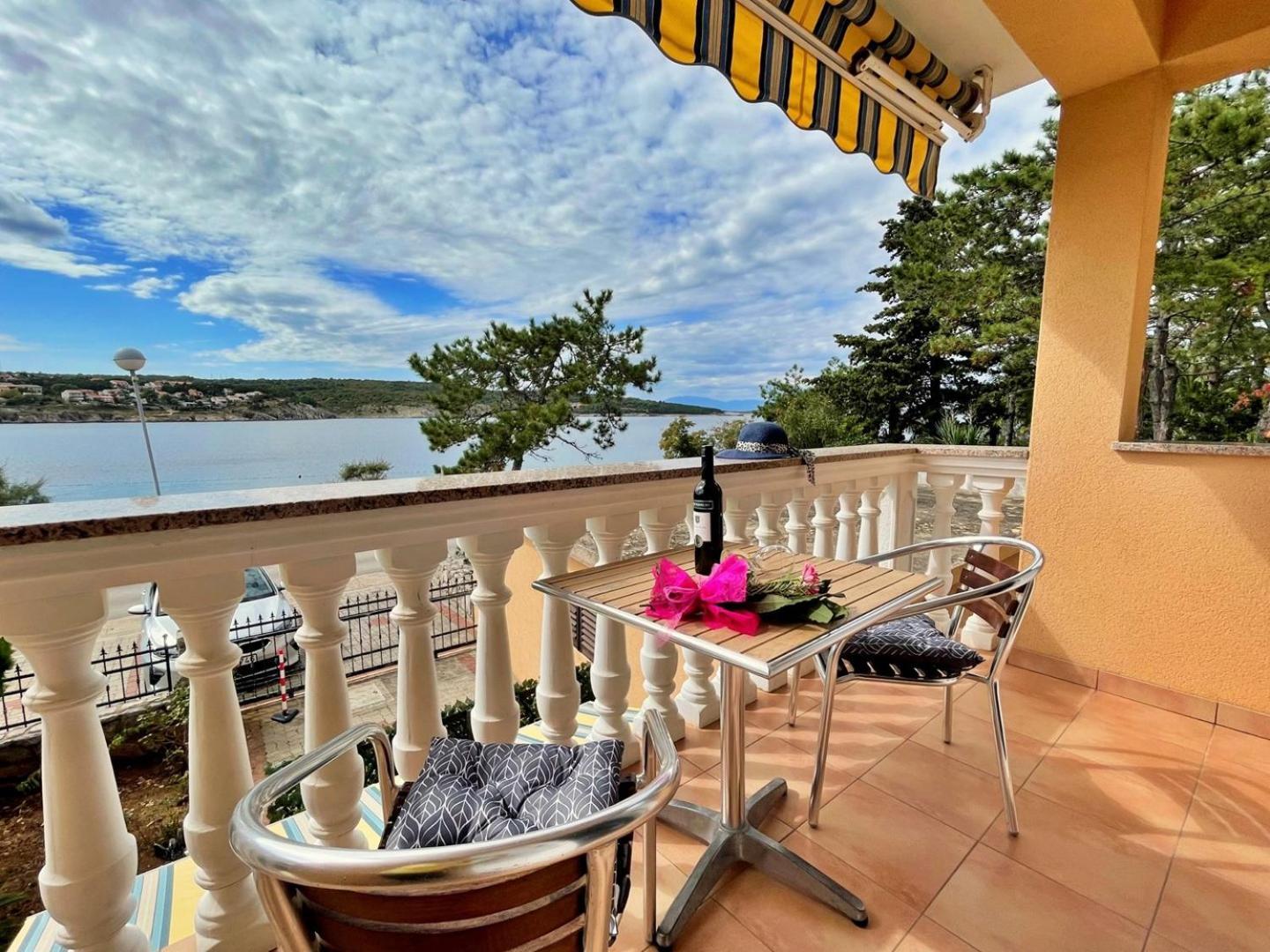 Villa Tiha Lili ชิโล ภายนอก รูปภาพ